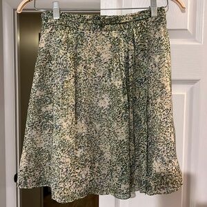 J Crew size 0 green flowy mini skirt 100% silk